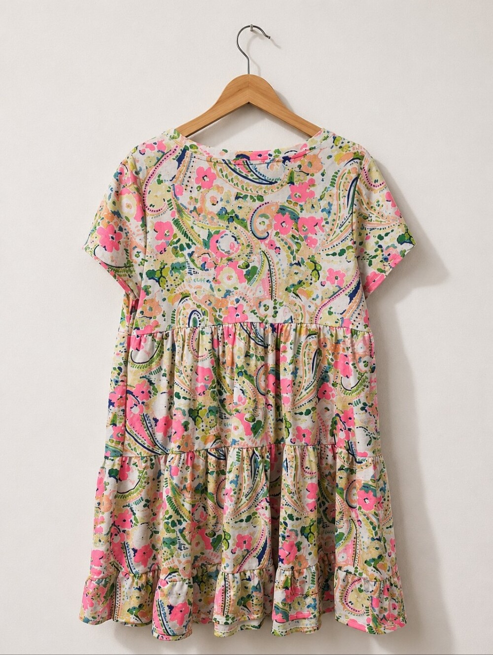 CROWN & IVY Floral Paisley Tiered Babydoll Dress | Short Sleeve Boho Mini | Size - Picture 3 of 6